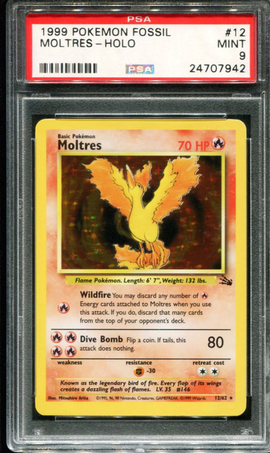 POKEMON TCG - MOLTRES 12/62 PSA 9 FOSSIL HOLO
