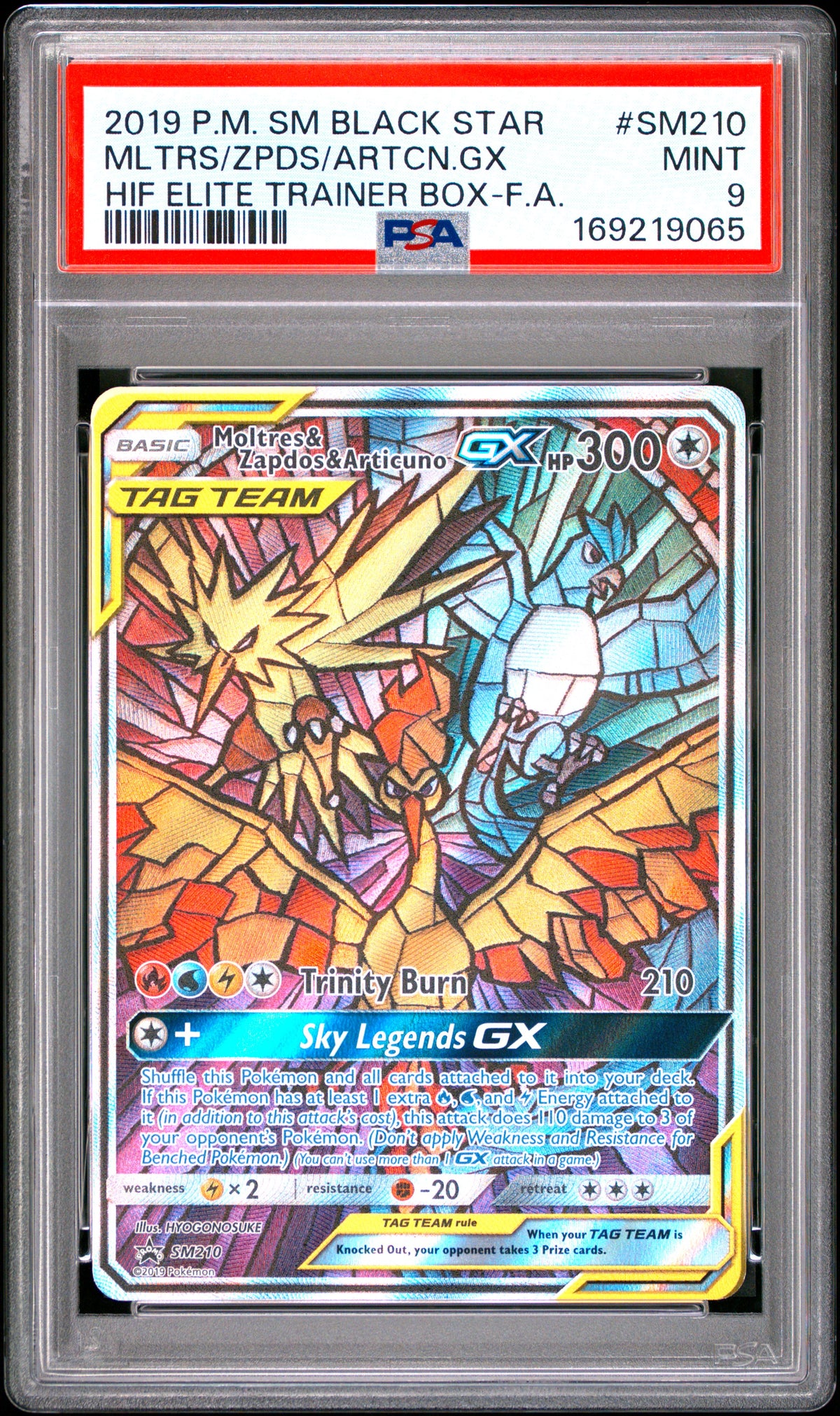 MOLTRES & ZAPDOS & ARTICUNO GX SM210/68 PSA 9 HIDDEN FATES POKEMON